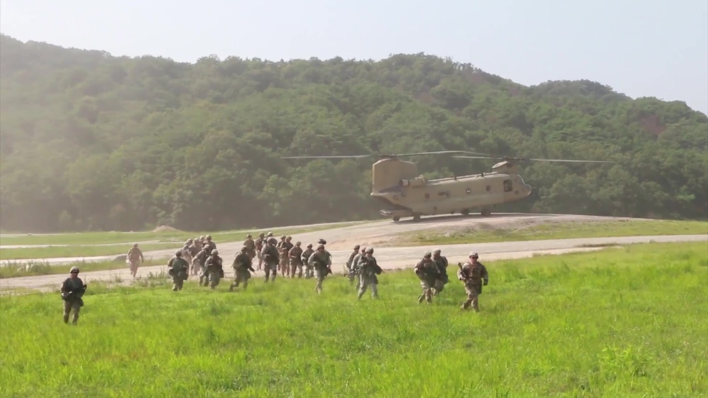 DVIDS Video 2 12 CAV CONDUCTS AIR ASSAULT LIVE FIRE TRAINING W