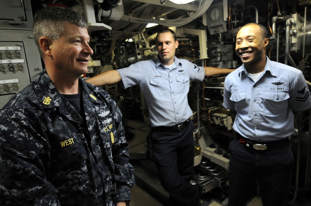 DVIDS Images MCPON Onboard USS Wyoming Image 17 Of 42