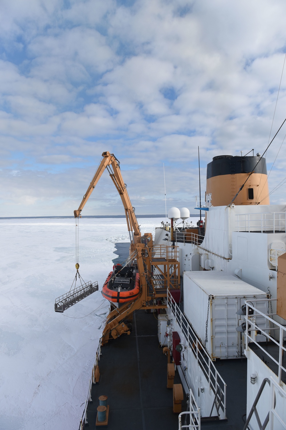 DVIDS Images US Coast Guard Cutter Polar Star Assists Operation