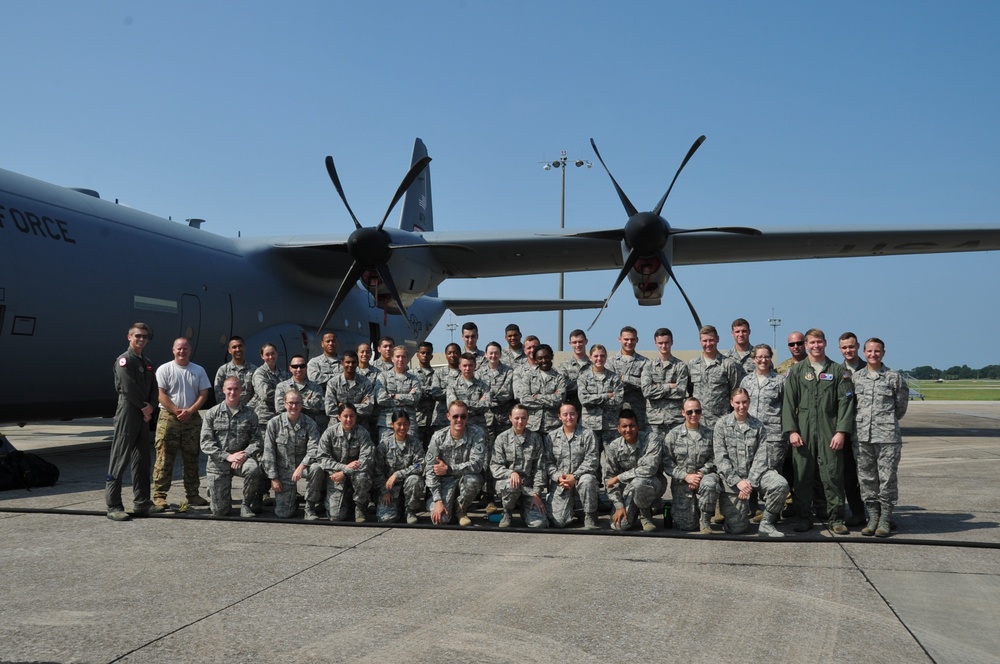 DVIDS Images ROTC Cadets Tour 403rd Wing Image 7 Of 14