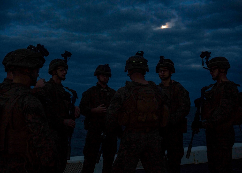 Dvids Images Blt Nd Meu Night Deck Shoot Aboard The Uss