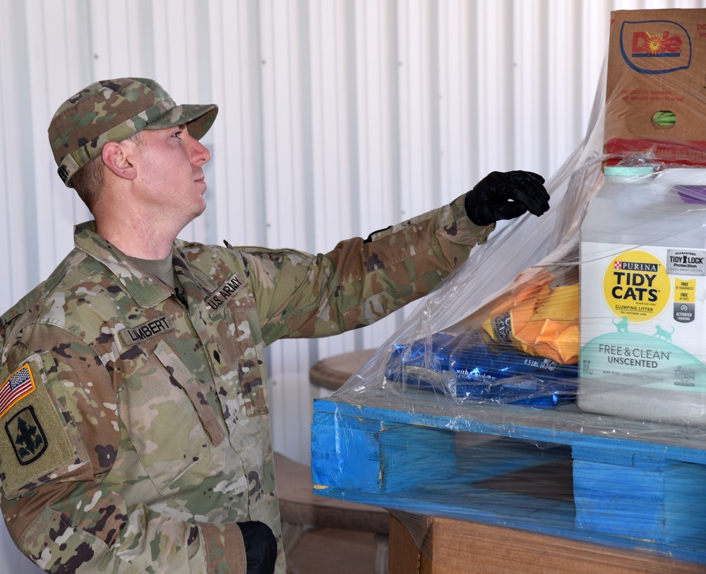 DVIDS Images Arizona National Guard Service Members Deliver Food To