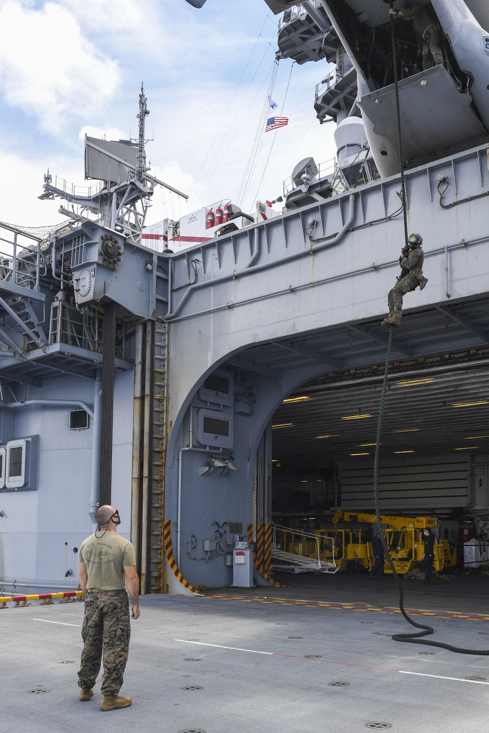 Dvids Images St Meu Conducts A Fast Rope Exercise Aboard Uss