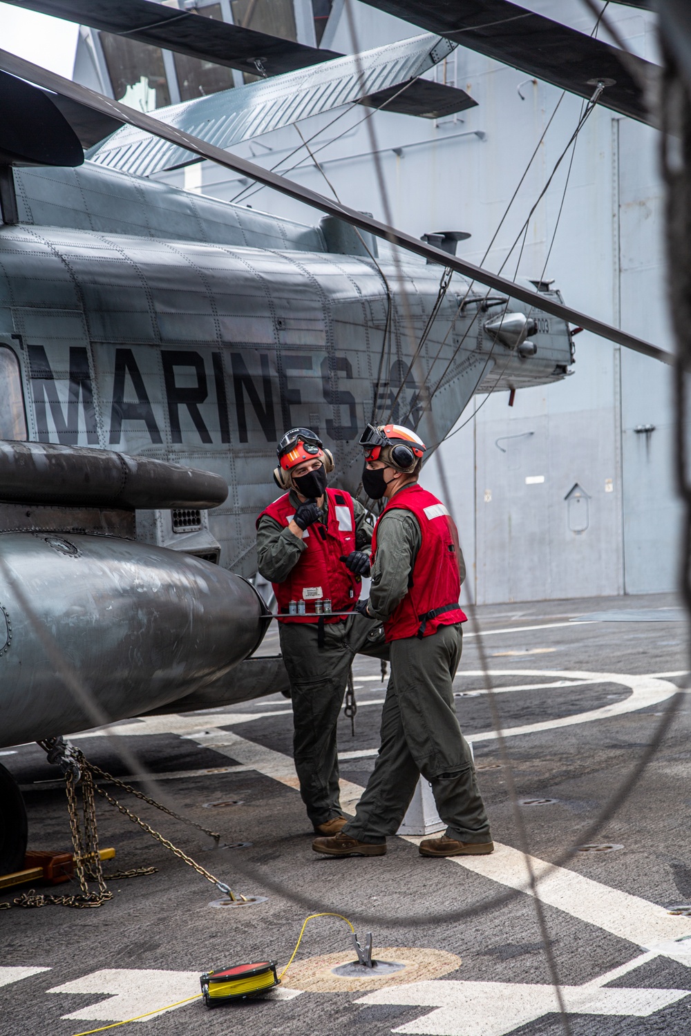 DVIDS Images Marines Sailors Conduct Flight Operations