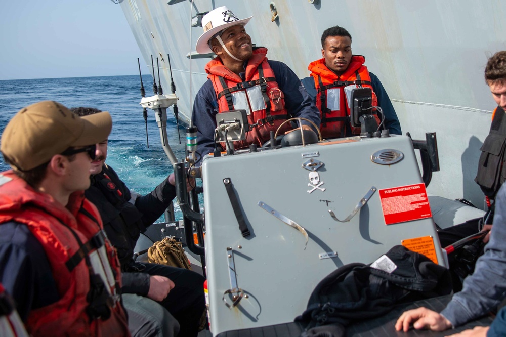 DVIDS Images USS Jason Dunham DDG 109 Conducts A Search And