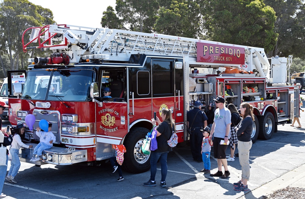 Dvids News Presidio Of Monterey Touch A Truck Event Honors Military