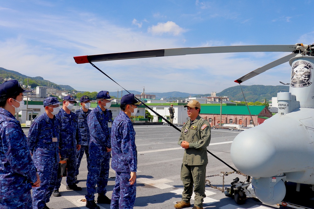 DVIDS News U S Navy Littoral Combat Ship Hosts JMSDF Admirals