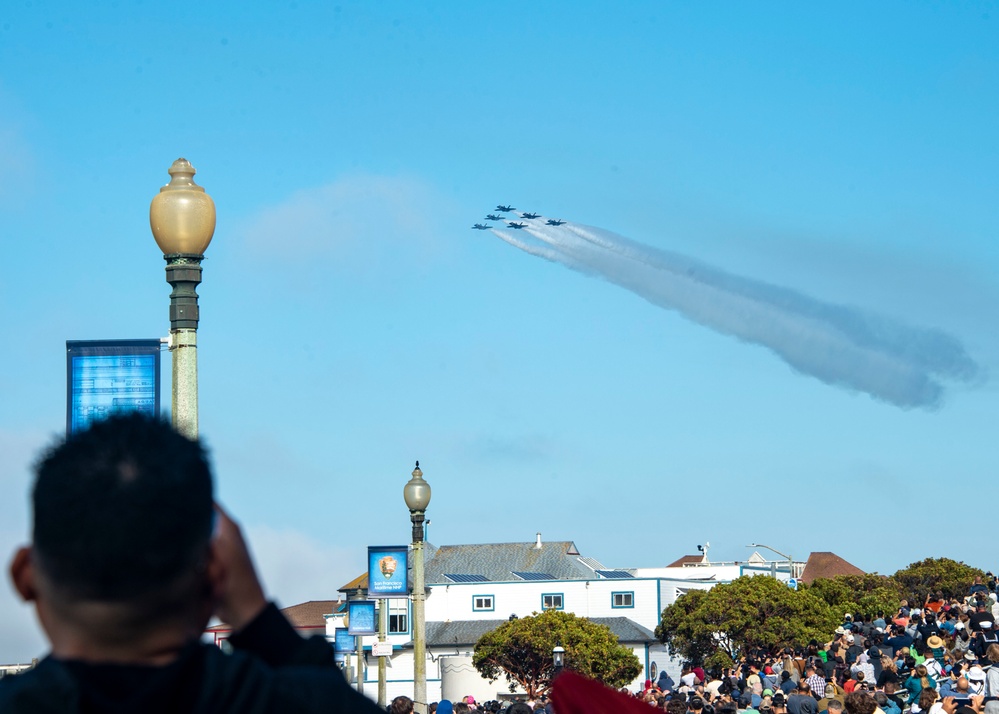 Dvids Images Blue Angels Fly Over Sffw Crowd Image Of