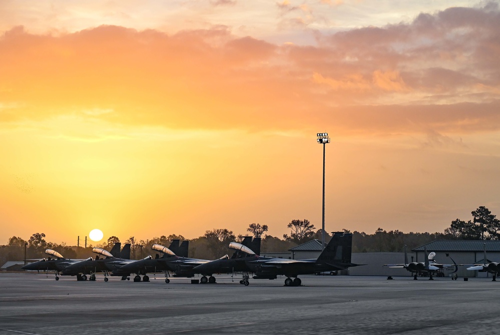 DVIDS Images The Air Dominance Center Hosts F 15E Strike Eagles For