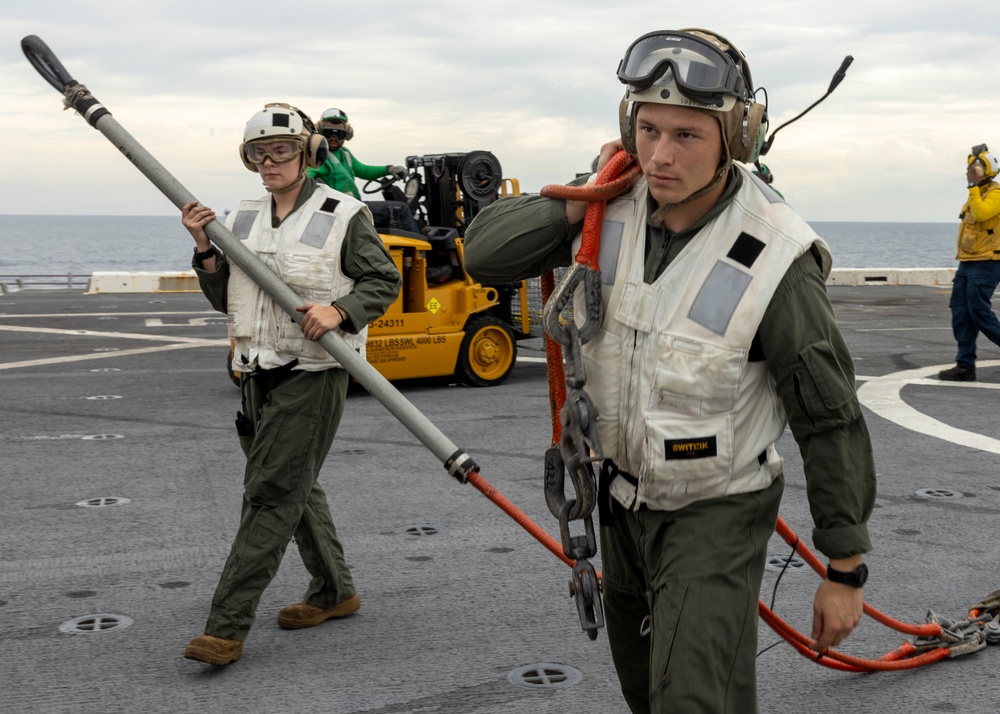 Dvids Images Uss Anchorage Resupply At Sea Image Of