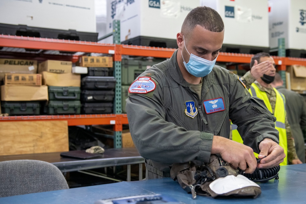 DVIDS Images 109th AFE Practices Utilizing Chemical Warfare