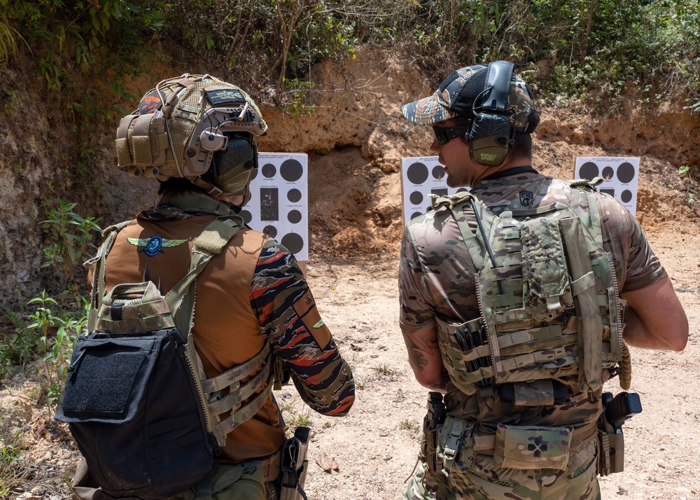 DVIDS Images Balikatan 23 NSW AFP NAVSOU Conduct Live Fire