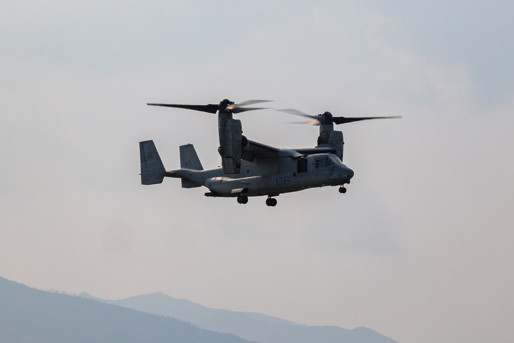 DVIDS Images Balikatan 23 MARFORPAC CG Visits FlightLine Image 1