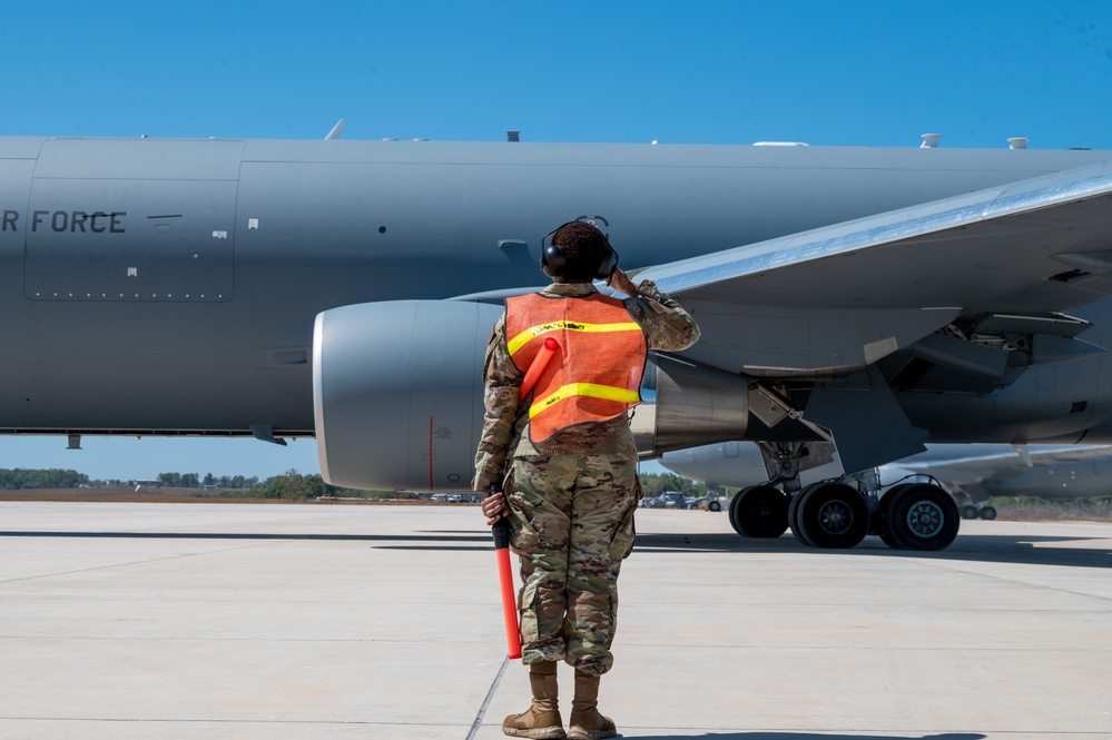 Dvids Images U S Refuelers Take Off From Raaf Darwin Image Of