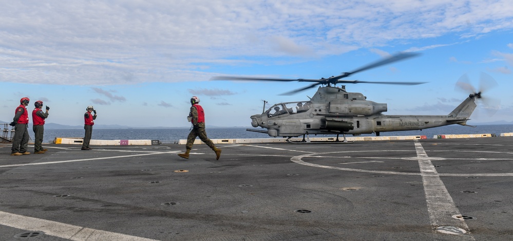 Dvids Images Uss Green Bay Lpd Participates In Combined Joint