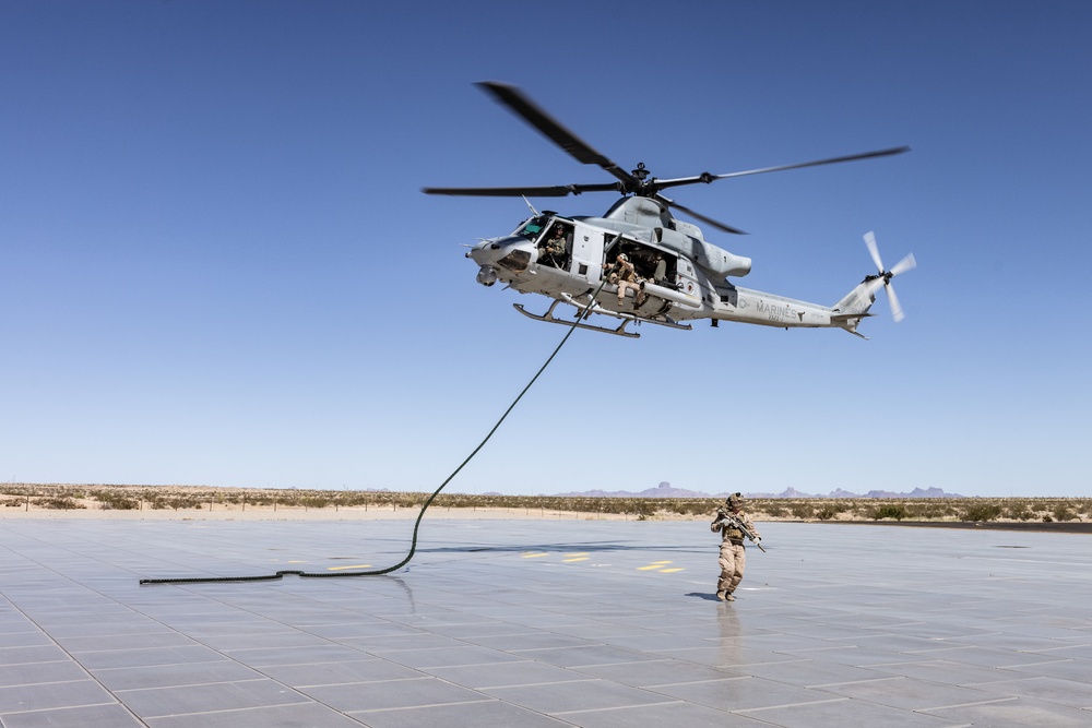 Dvids Images Marines And Vmx Conduct Fast Rope Training