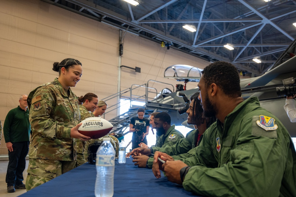 Dvids Images Jacksonville Jaguars Get Glimpse Of Airpower Image