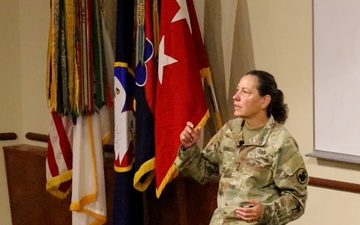 Chief of Army Reserve visits 88th RD and Ft. McCoy leadership