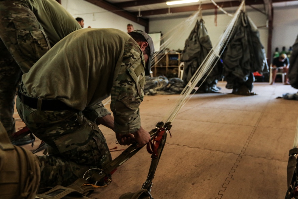 3rd Special Forces Group Free Fall mission, Eloy, AZ