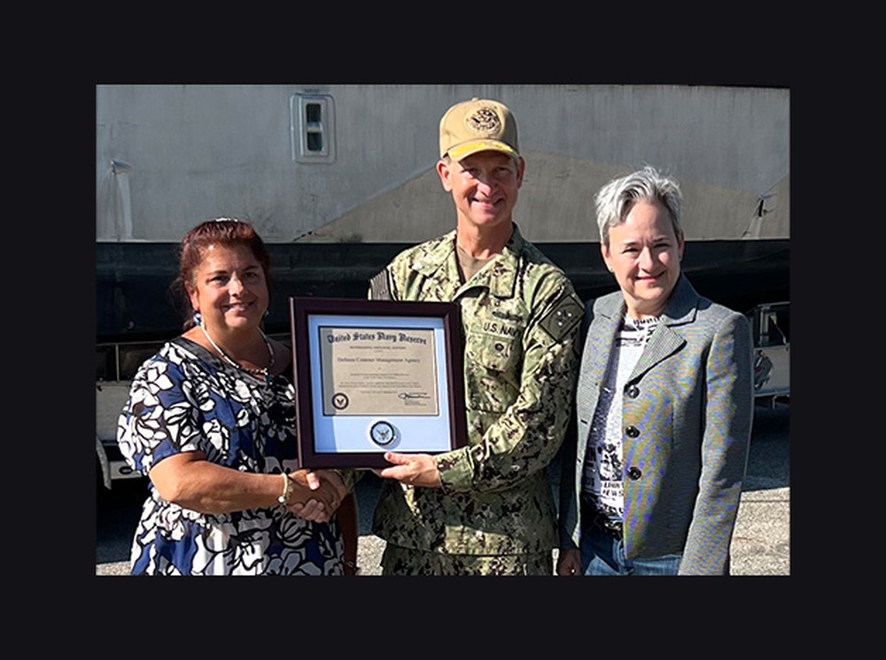 Navy Reserve honors DCMA duo for outstanding support