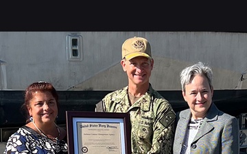 Navy Reserve honors DCMA duo for outstanding support
