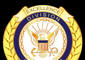 Recruit Division Commander Badge with Gold Wreath Award