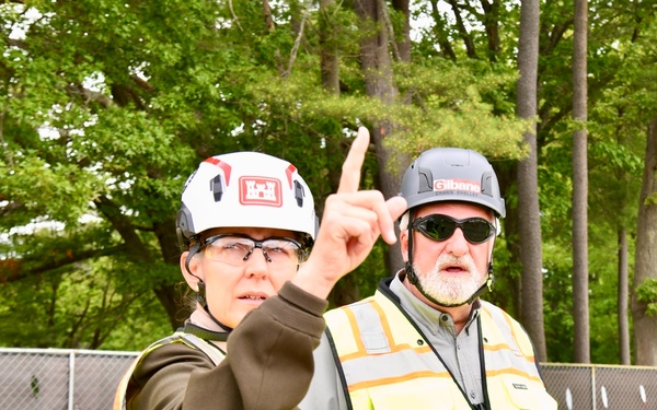 Maj. Gen. Kimberly Colloton tours New England District MIT Lincoln Laboratory project