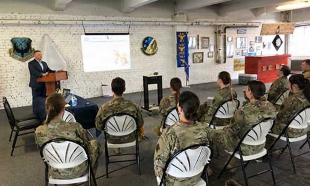 Russian interpreter students attend new student orientation activities thumbnail