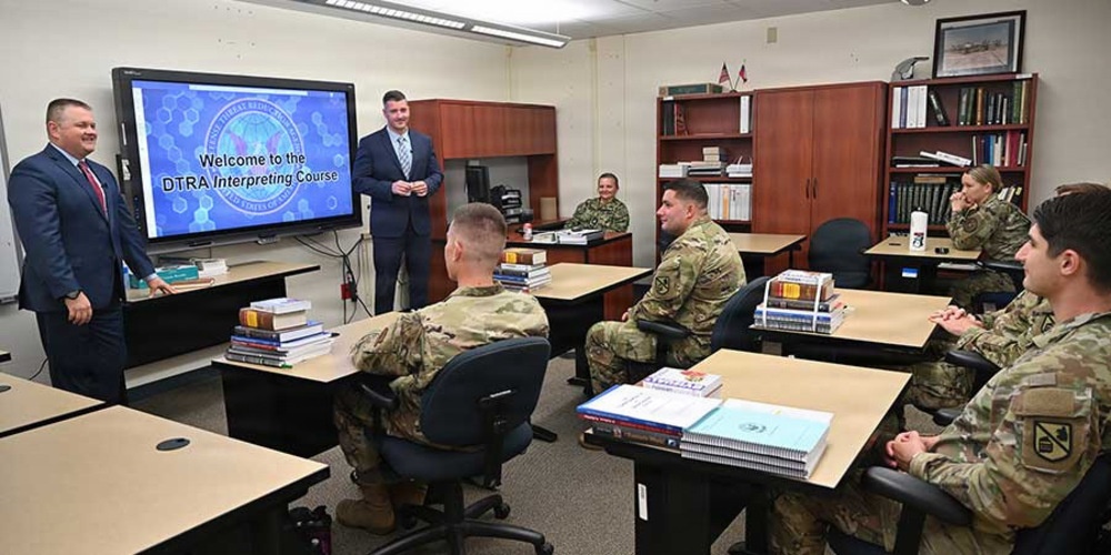 Russian Interpreter Light box image - New Students