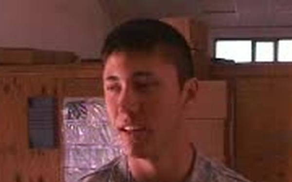 Soldiers Receive Cookies