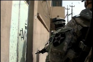 Stryker Soldiers Clear Neighborhood in Baqubah