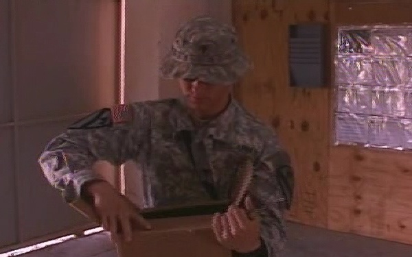 Soldiers Receive Cookies