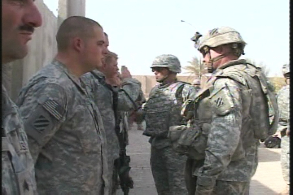 DVIDS - Video - Gen. Casey Visits PB Murray