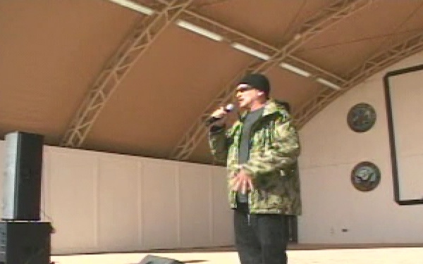 USO Holiday Troop Visit 2007 at Camp Virginia