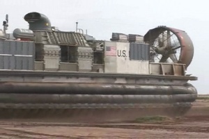 13th Marine Expeditionary Unit LCAC Offload