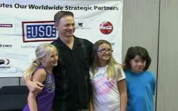 Air Force Report: Gary Sinise