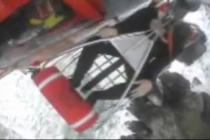 Coast Guard rescues Four Surfers in Newport, Ore.