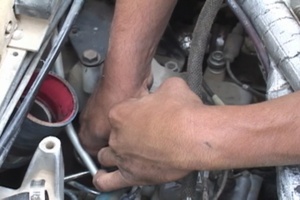 US Soldiers Show Iraqi Mechanics How to Troubleshoot HMMWV Transmissions