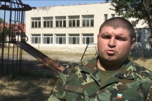 Troops Renovate Kindergarten