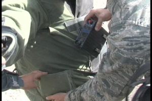 Air Force EOD Train Iraqi Police