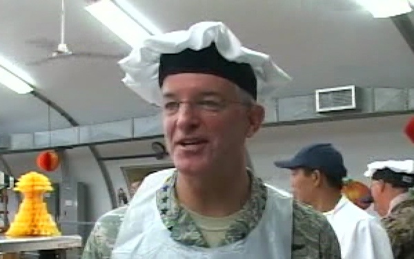 Gen. Fraser Serves Up Thanksgiving at Guatanamo