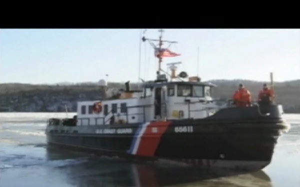 Coast Guard Icebreaking Footage - Hudson River