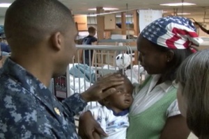 Lt. Cmdr. Etienne Contributes to Hospital Ship USNS Comfort