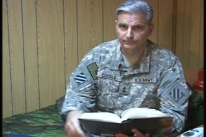 Maj. Gen. Cucolo Takes Reader's Oath for Read Across America