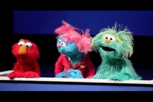 Daily News Updated: Sesame Workshop Greets Military Children
