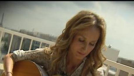 Command Performance: Chely Wright, &quot;Broken&quot;