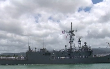 USS McClusky (FFG 41) Arrives at JBPHH for RIMPAC
