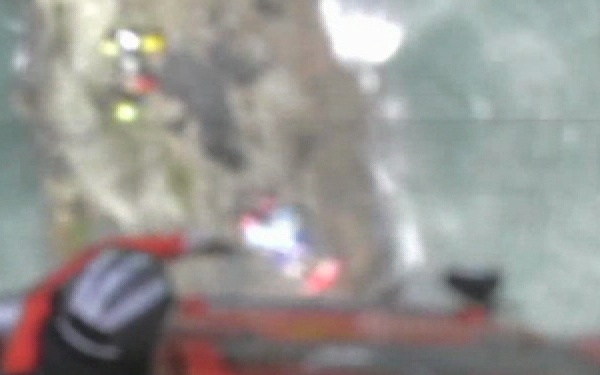 Coast Guard medevacs woman from rocks near Charleston, Ore.