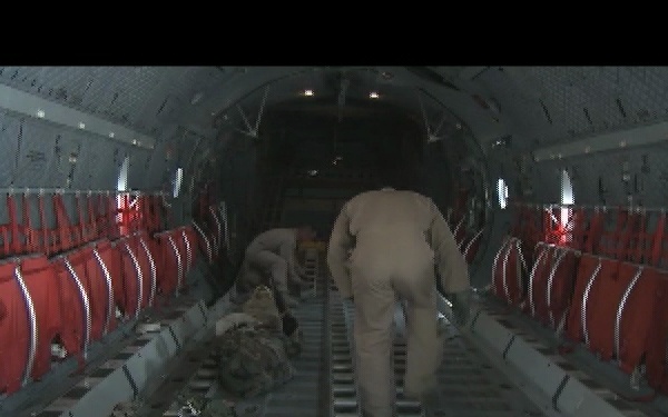 538th AEAS Conducts an Air Delivery Mission