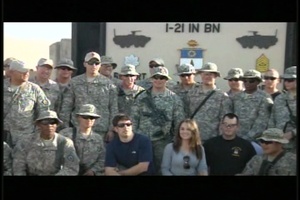 Jason Biggs and Rachel Leigh Cook Pay a Visit to FOB Warhorse